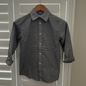 Cat & Jack Boys Checkered Button Down Size Medium. Like New